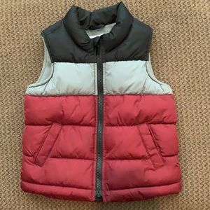 Old Navy Puffer vest